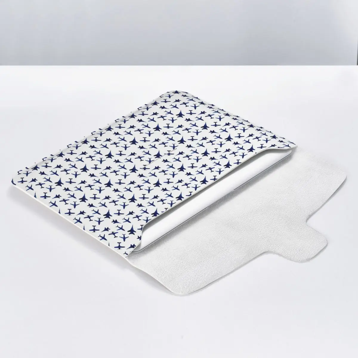 Random Airplanes Pattern Aviation Fighter Pilot PU Leather Horizontal Laptop Sleeve Shockproof Soft Lining Notebook Case 13 Inch