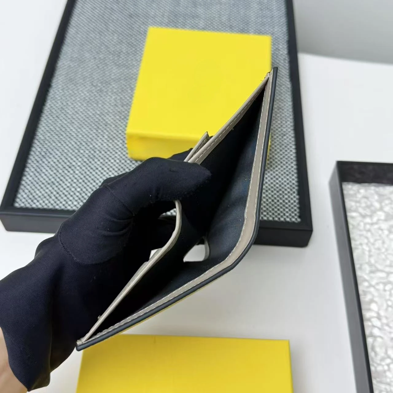 럭셔리 브랜드 여성용 정품 가죽 지갑 다이아몬드 시리즈 2605 수제 이중 접이식 머니 클립 동전 지갑 클러치 휴일 선물