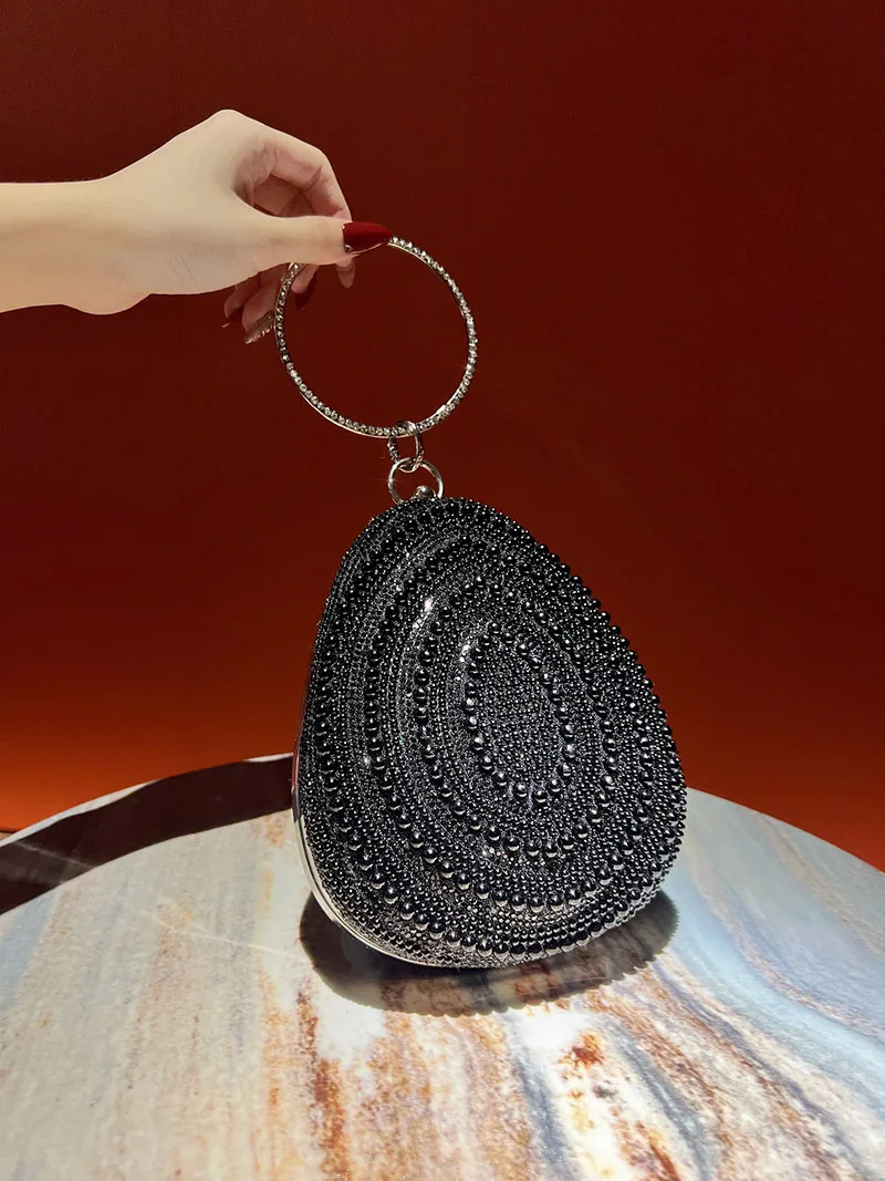 Shell Box Pearls Studded Banquet Bag Women Oval Shaped Pearls Handbags Luxury Evening Dress Bag Glitter Party Wedding Purse