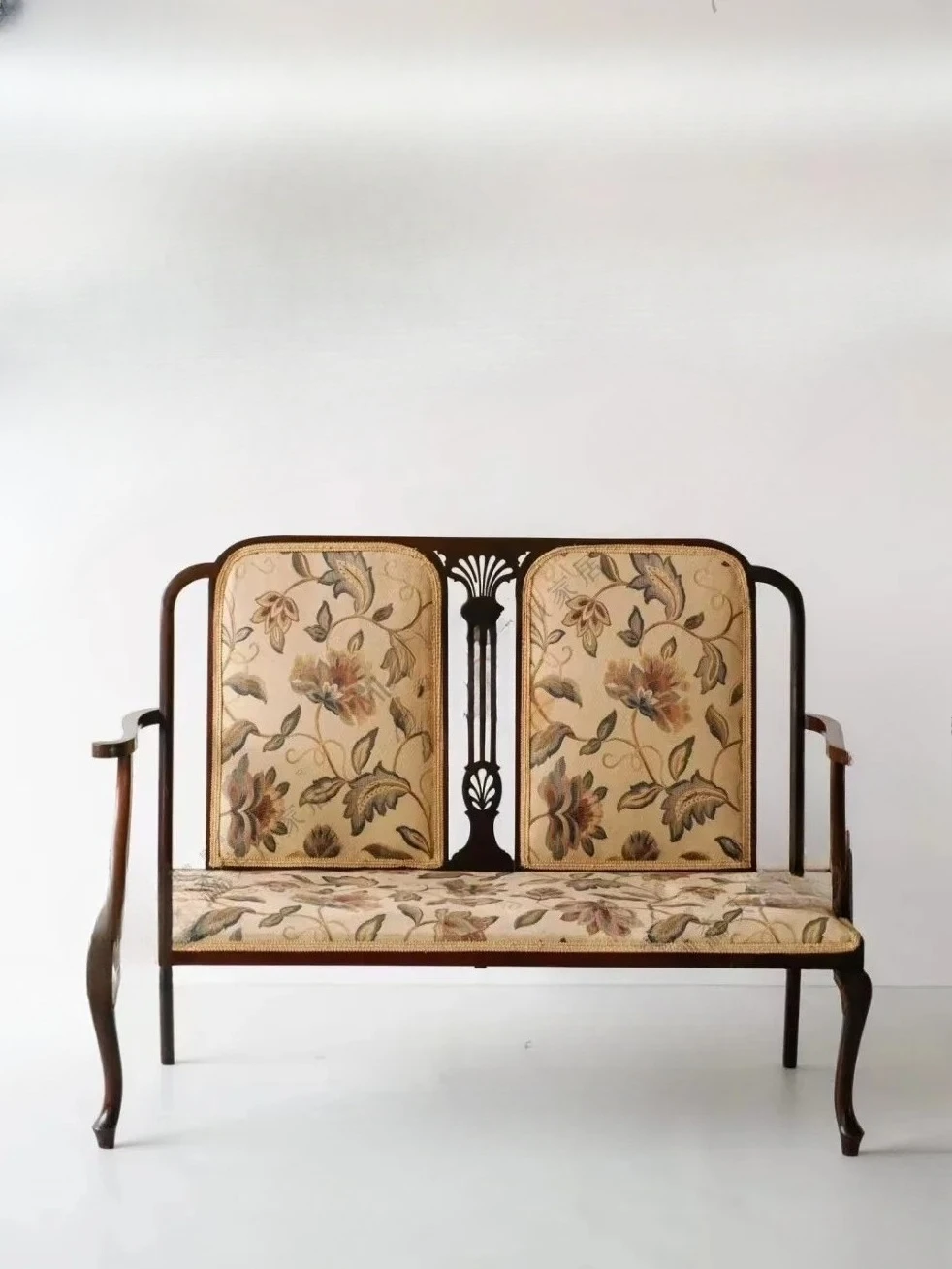 

m for French Retro Solid Wood Sofa Living Room Reception Chair Photography Leisure Classical Bench Hair m