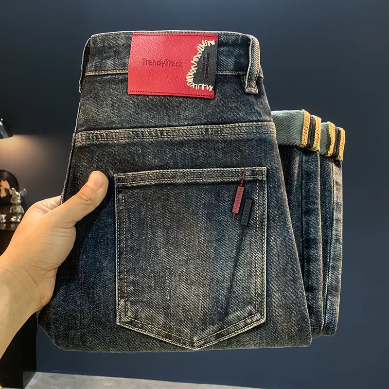 

Новинка 2023 года, конические джинсы Micro Haren для мужчин, осенние модные универсальные повседневные эластичные свободные брюки на маленьких ножках