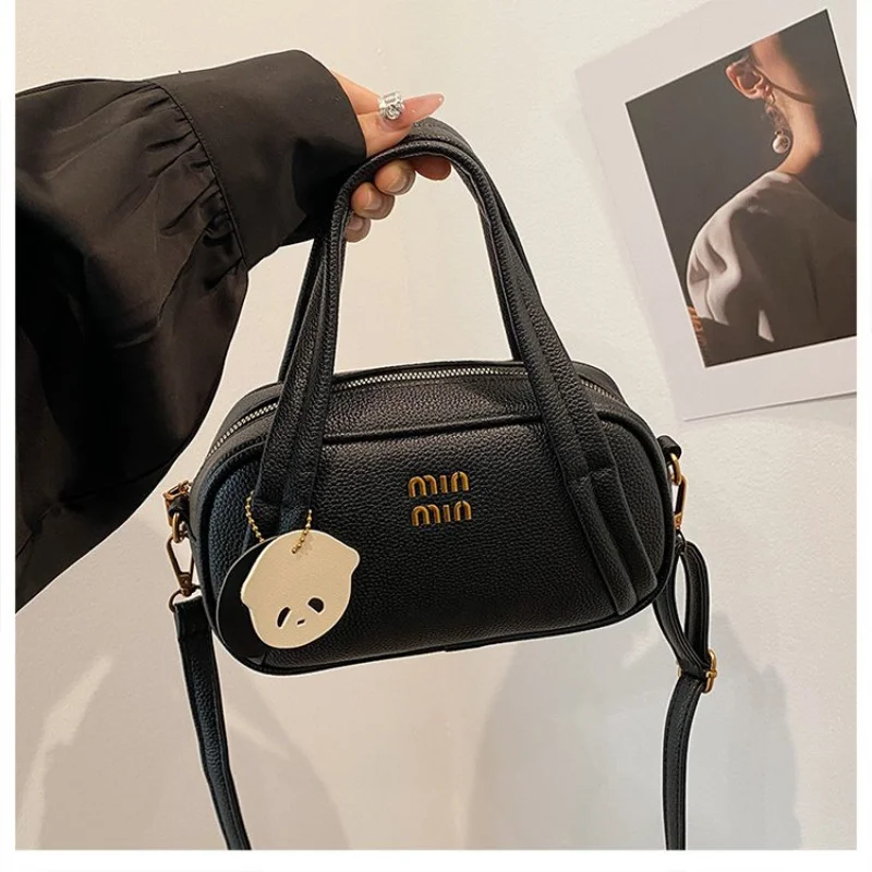 

Chic Women's Shoulder Bag Made Of Cheetah-Stripe Leather Boasting High-End Trendy Lasting Lightweight Soft Daily Look​