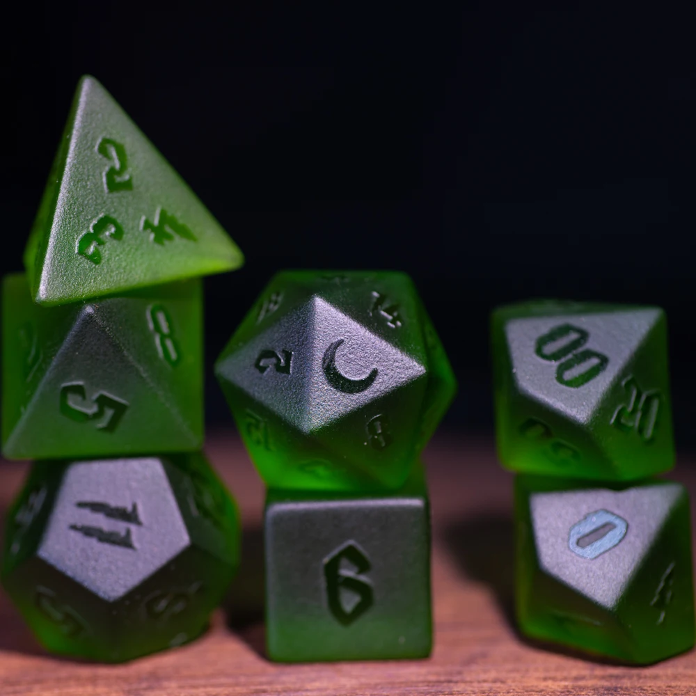 Green Peridot Matte relief COC running group dice DND dice dragon with dungeon Cthulhu board game 20 sides