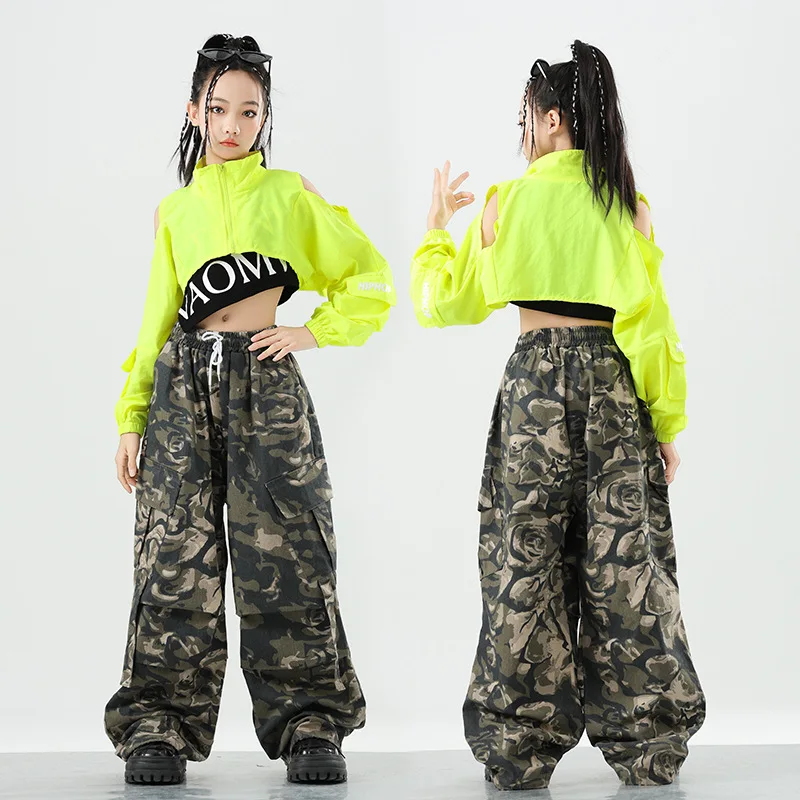 Abiti da ballo di strada per ragazze Abiti hip-hop di moda Kpop Top corto verde Pantaloni leopardati Set di spettacoli teatrali moderni streetwear