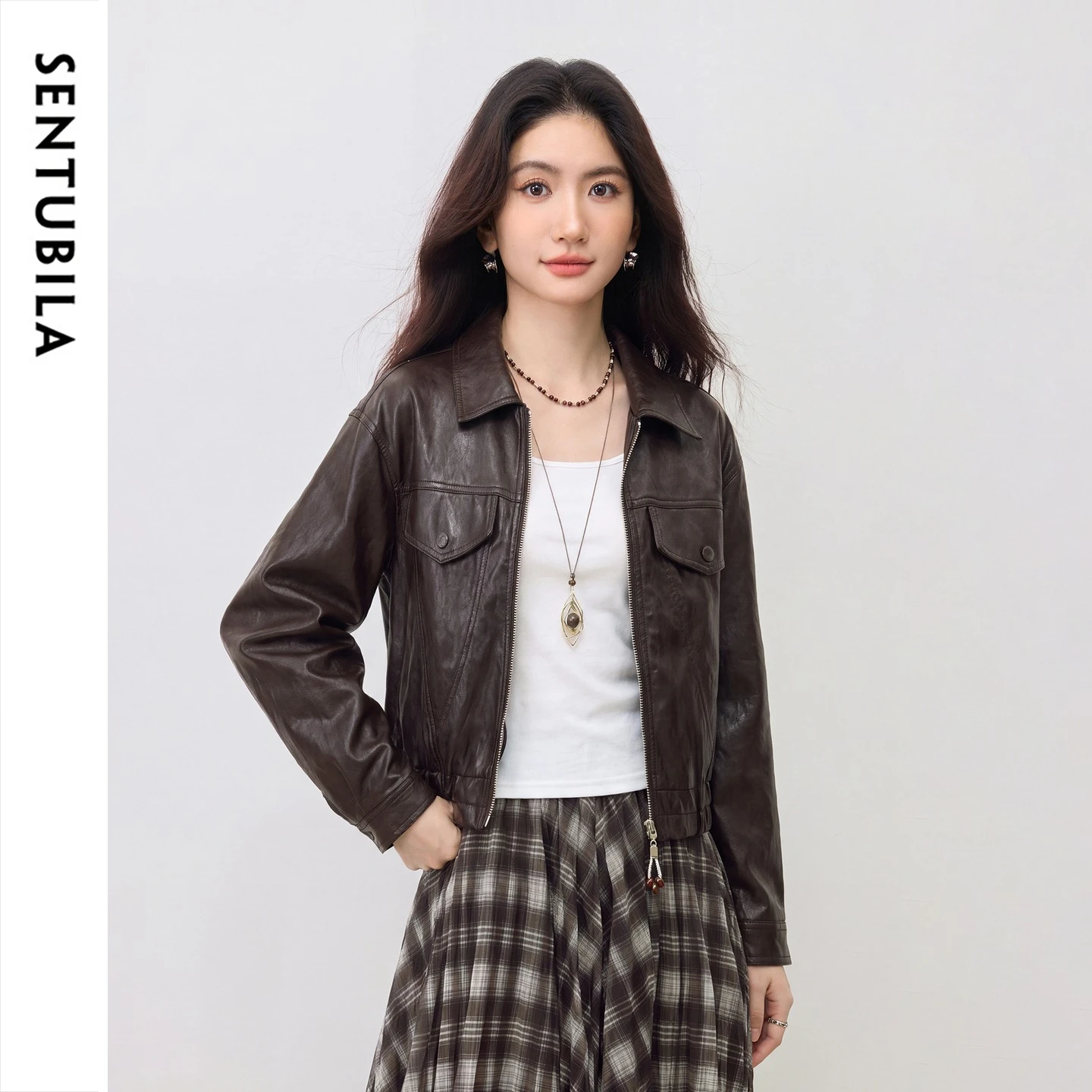 SENTUBILA Women American Streetwear Faux Leather Jacket Retro Modern Moto Lapel Collar Drop‑Shoulder Cropped Outerwear W63GA8282