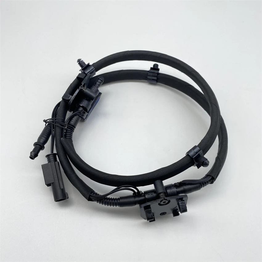 

61667367464 Front Window Cleaning Device Wiper Pipe Hood Spray Pipe for BMW 4 Series M4