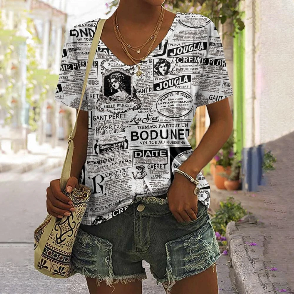 Vintage Black and White Letter Print Women\'s T-Shirts Design Female V-Neck Top Plus Size Shirt Summer Women\'s Clothing Casual