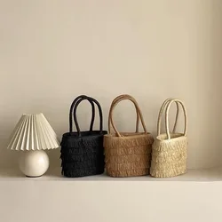 2024 nuova estate nappa Mini borsa quadrata per le donne vacanza borsa da spiaggia semplice Casual coreano Designer moda borsa a tracolla nera