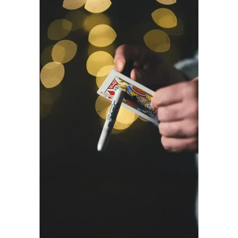 Quantum By Calen Morelli Pen Through Card Magic Trick Close Up Magic Magia Magicians Prop Accessory Illusion Gimmick