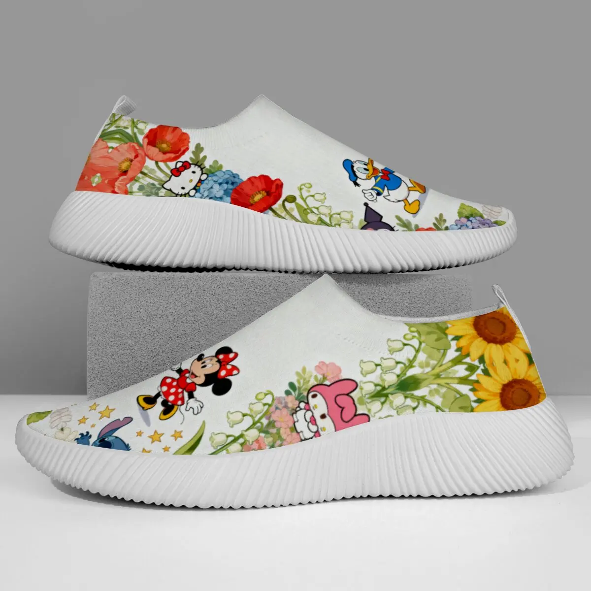 

Lightweight and Low-top Christmas Disney Series Mickey Patterned Brand Original Lightweight Lace-up Flat Casual Sports Shoes