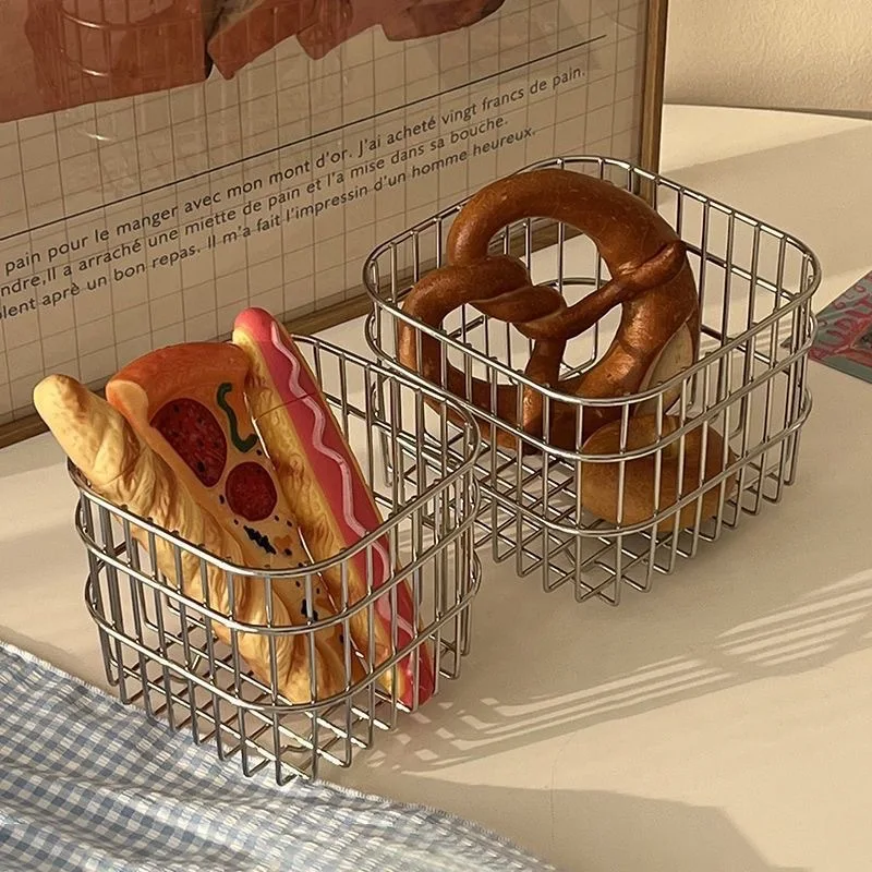 

INS Style Minimalist Iron Wire Mesh Organizer Basket, Light Luxury Storage Tray for Makeup & Skincare on Desktop