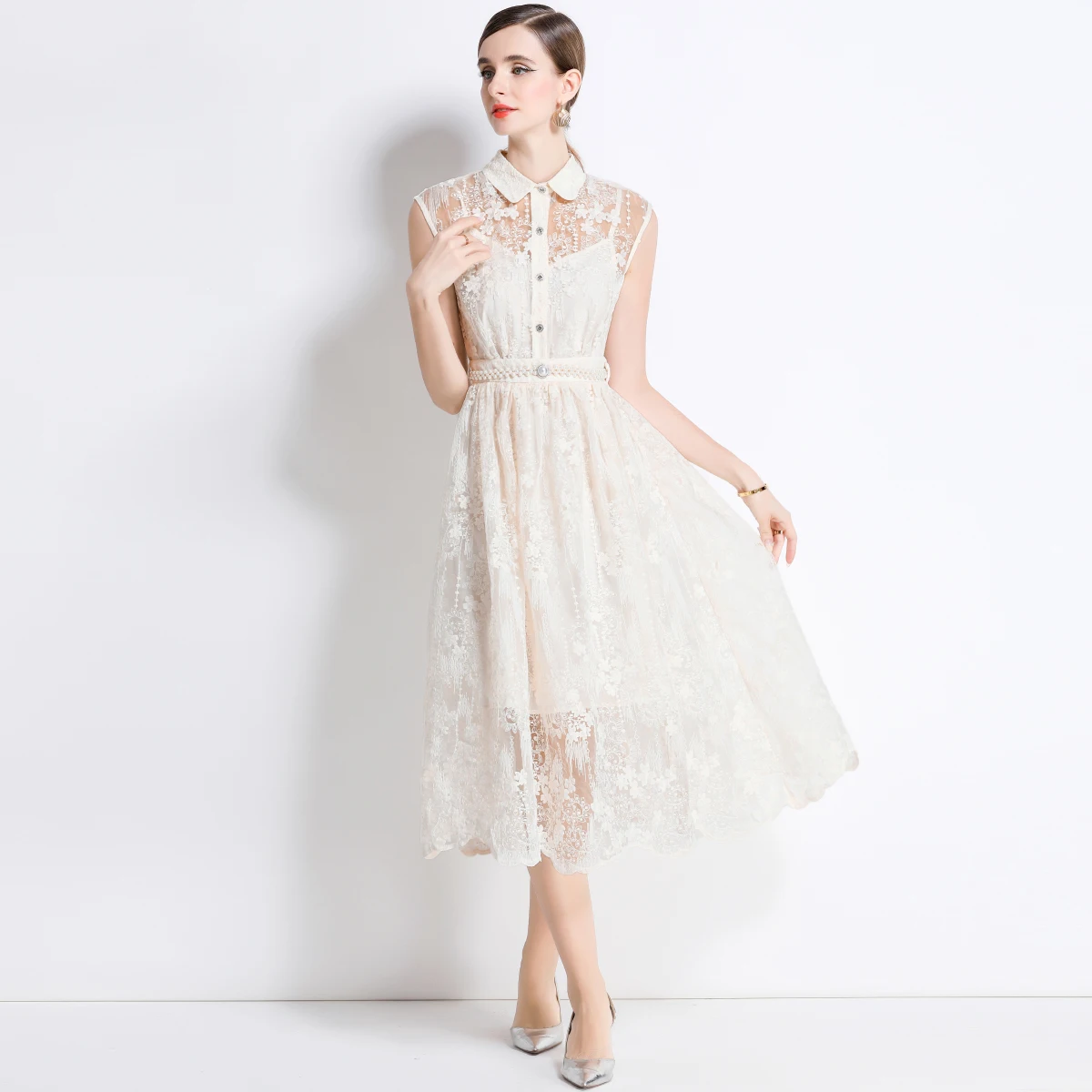 Abito da sera elegante di lusso Abito da donna estivo monopetto con perline di cristallo Camicia con abiti lunghi in pizzo ricamato scavato