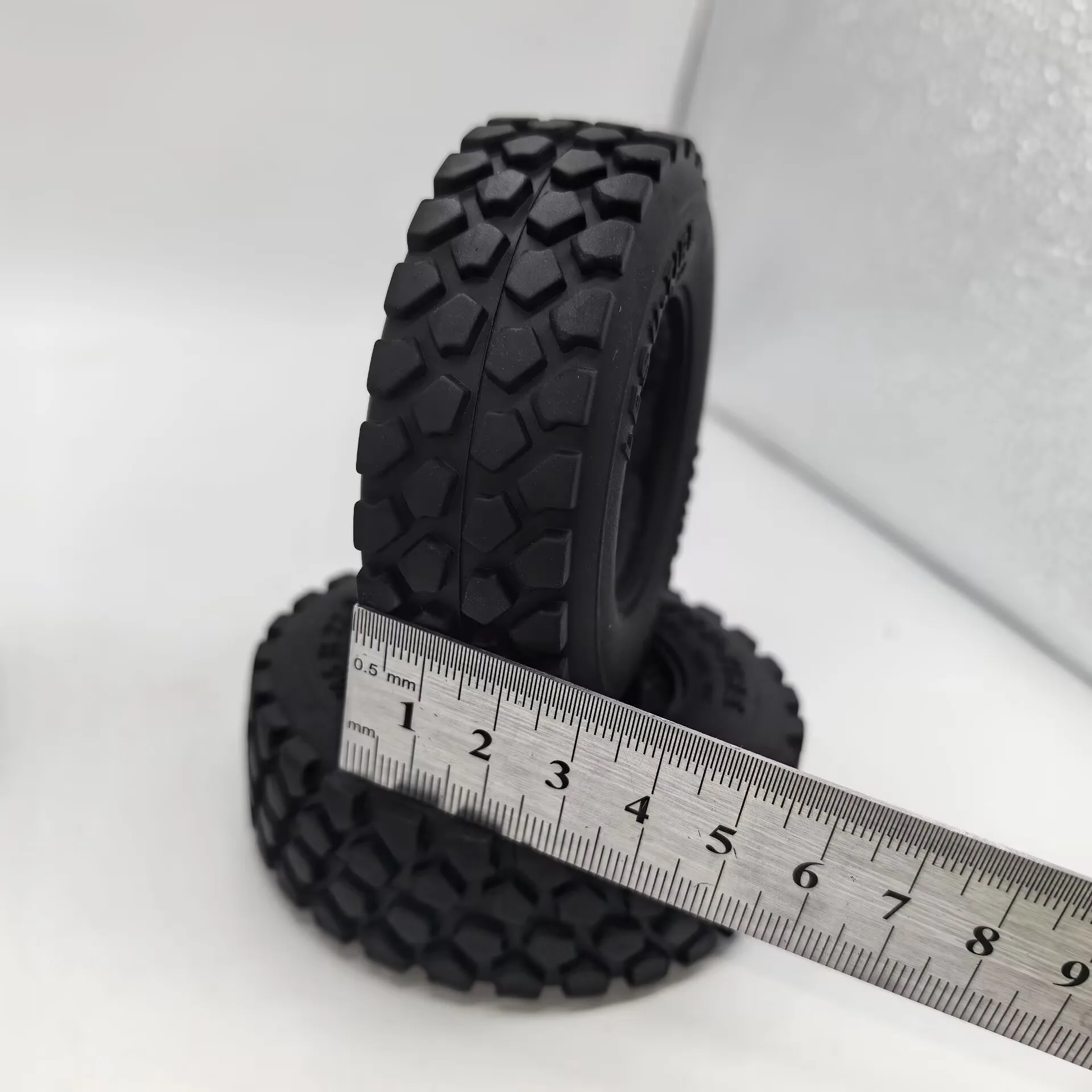 Lesu für 1/14 Truck Tamiya Trailhead Gravel Reifenhaut Schlamm-Kipper 85mm Durchmesser Reifenmodell RC-Zubehör – Detail 8