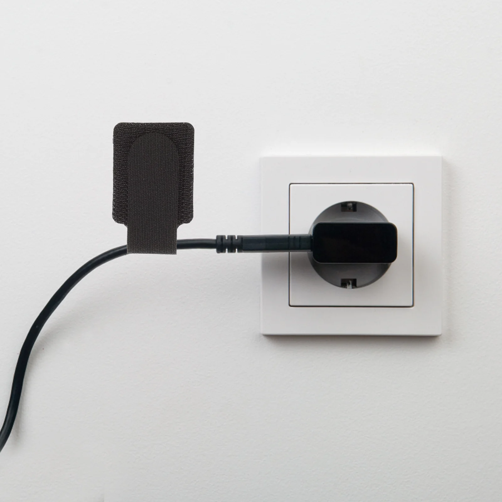 

20Pcs Cable Organizer Hook and Loop Ties Straps Durable Nylon Self Adhesive Cord Management Cable Organizer Wire Ties