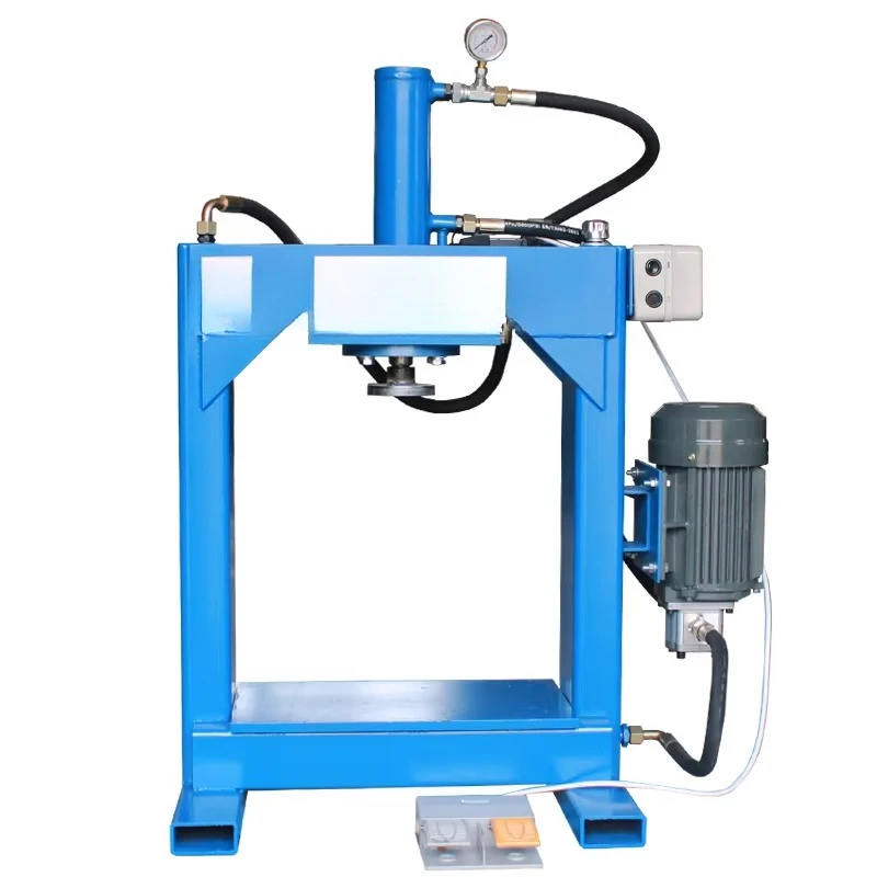 

20 tons hydraulic gantry, electric minicomotive, special bearings for automobile maintenance, core motor pump components