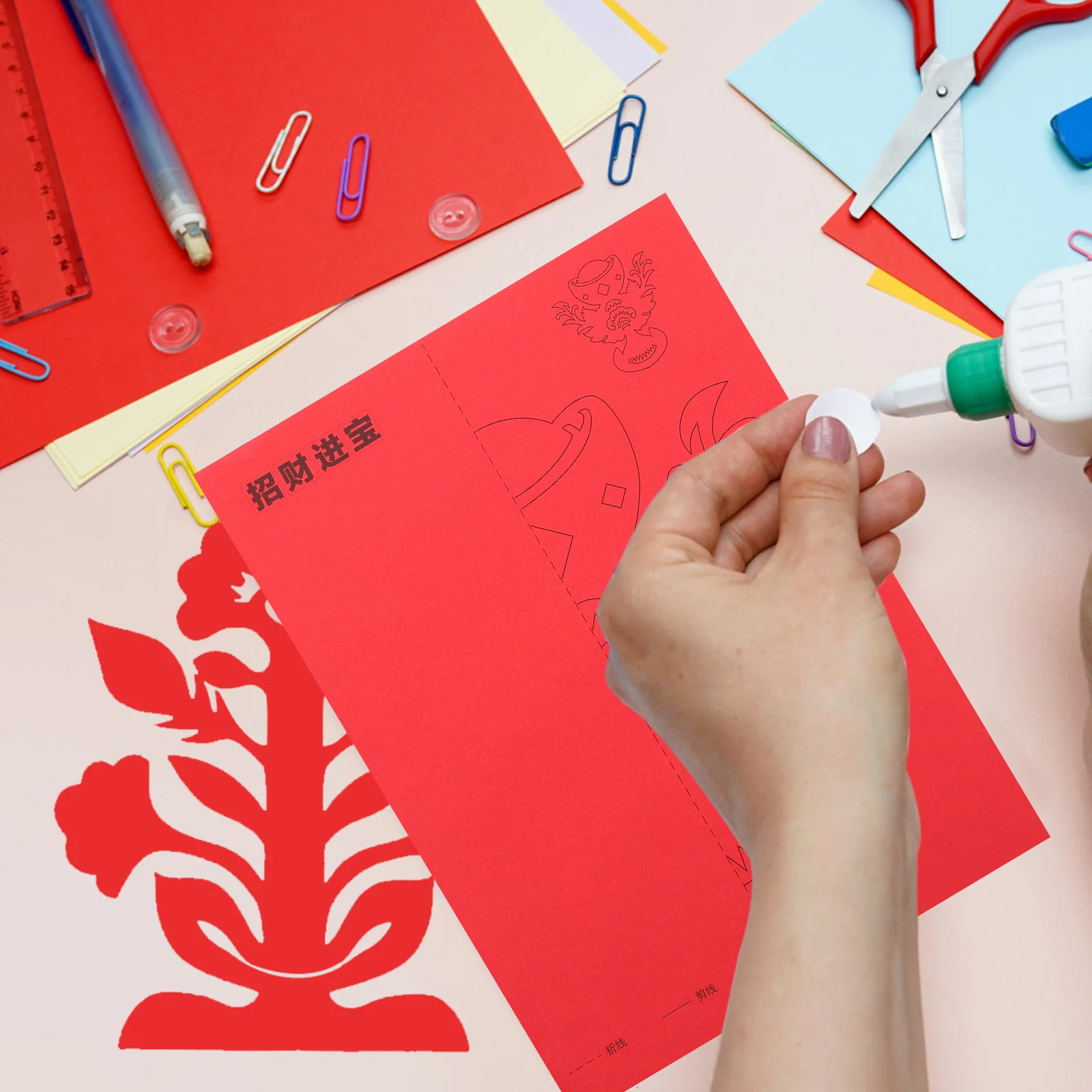 ชุดงานฝีมือกระดาษพับสำหรับเด็ก ชุดโอริกามิทำมือ กระดาษพับสีแดงสำหรับปีใหม่ ของขวัญงานฝีมือ