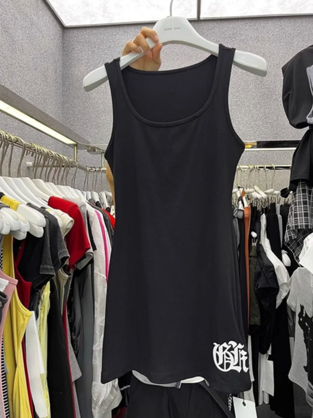 الصيف المرأة المطبوعة Csole تانك القمم بسيط Sli ملابس داخلية فتاة ساخنة متوسطة طول تي شيرت المرأة Faion سترة