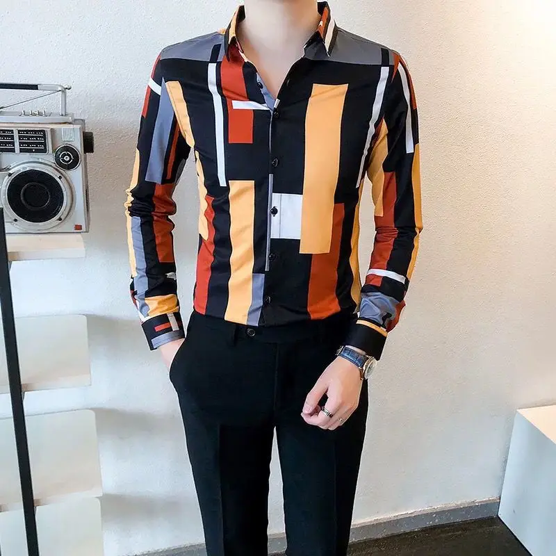 2024 New Spring and Autumn Korean Fashion Street Versatile Print Color Block Button Flip Collar Long Sleeved Men\'s Shirt Top