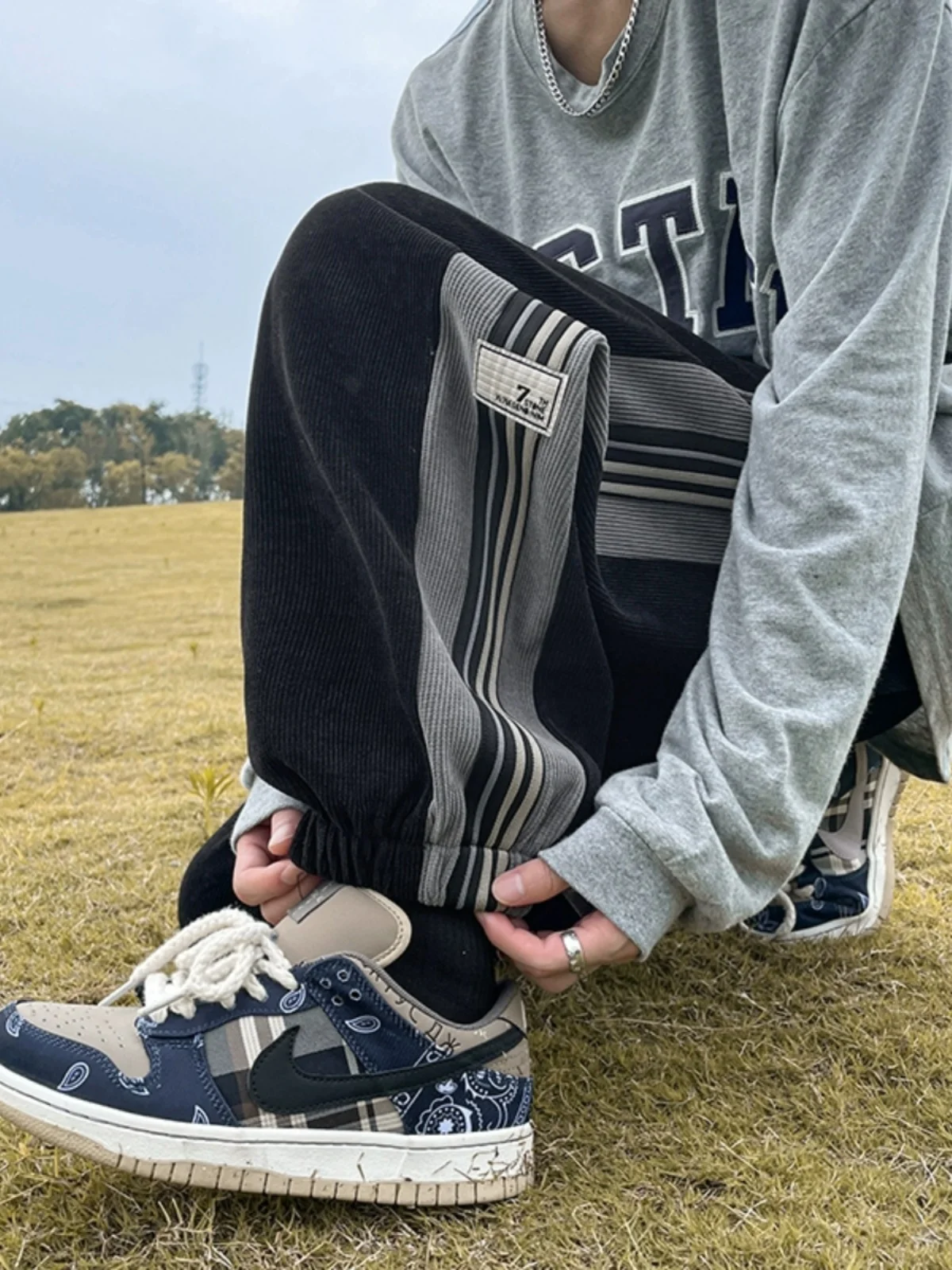 

High School Student Men's Oversize Casual Corduroy Sweatpants Spring Autumn Stripe Pattern Comfortable Loose Fit Trousers