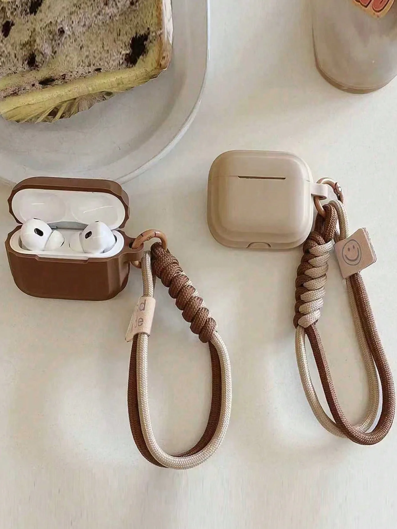 Simple Soft Silicone with Smile Hand Strap Earphone Case For Apple Airpods 4 1 2 Pro 3 Funda Wireless Bluetooth Protective Cover
