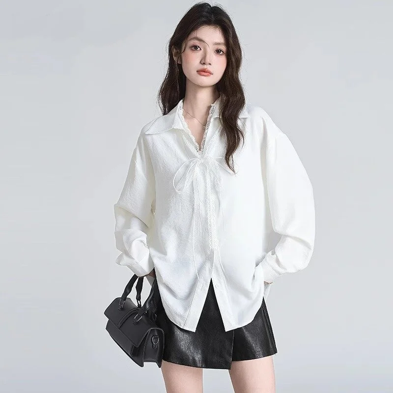 2026 Spring New French Pure Desire Lace V-neck White Long sleeved Shirt Women's Western Style Shirt Solid Color Temperament Top