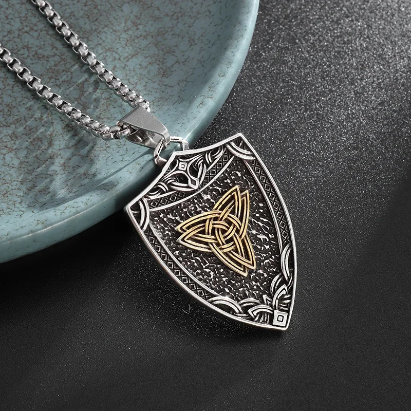 Style Trinity Celtic Knot Shield Pendant Witch Knot Necklace Men Women Irish Protection Amulet Jewelry