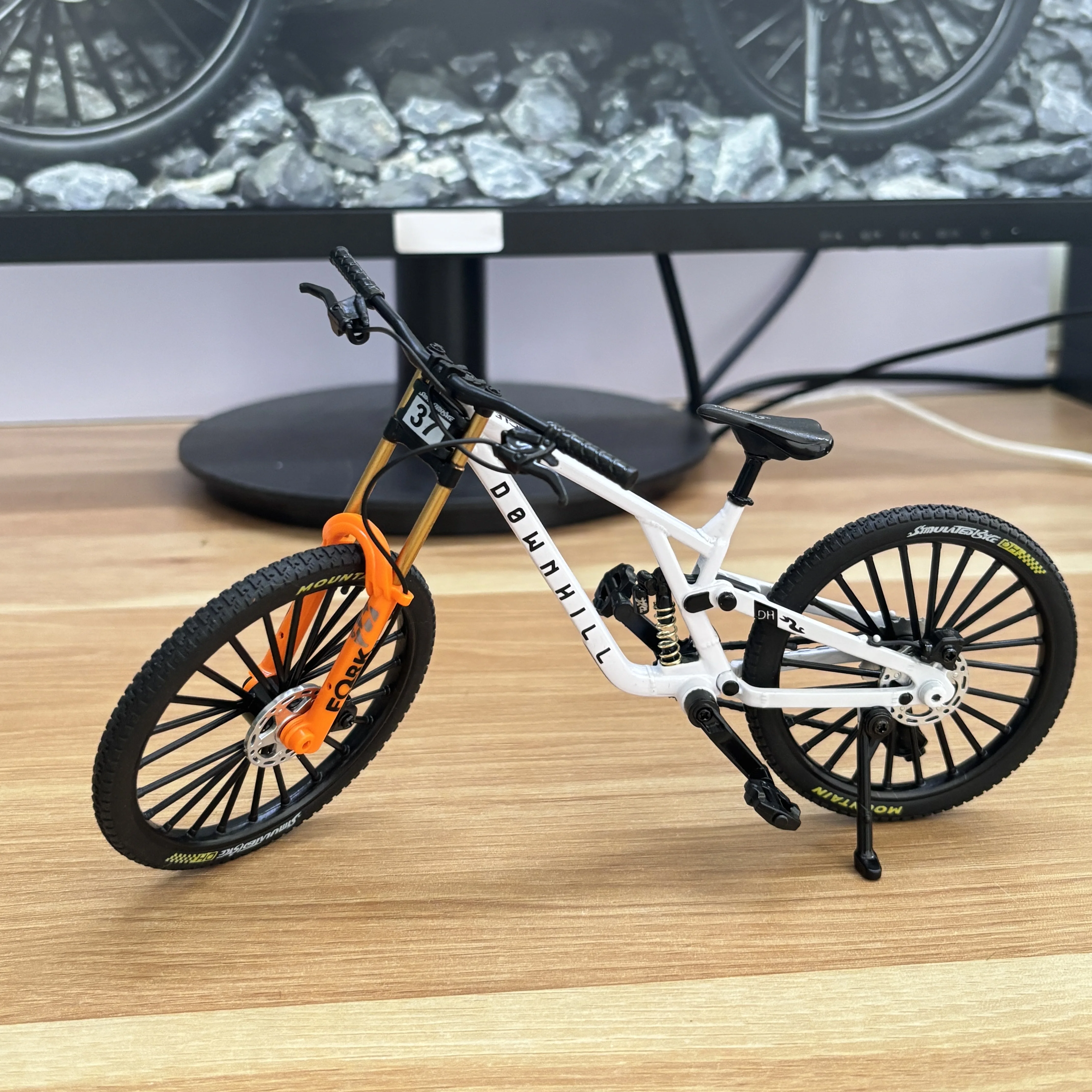 New 1:6 Model Alloy…