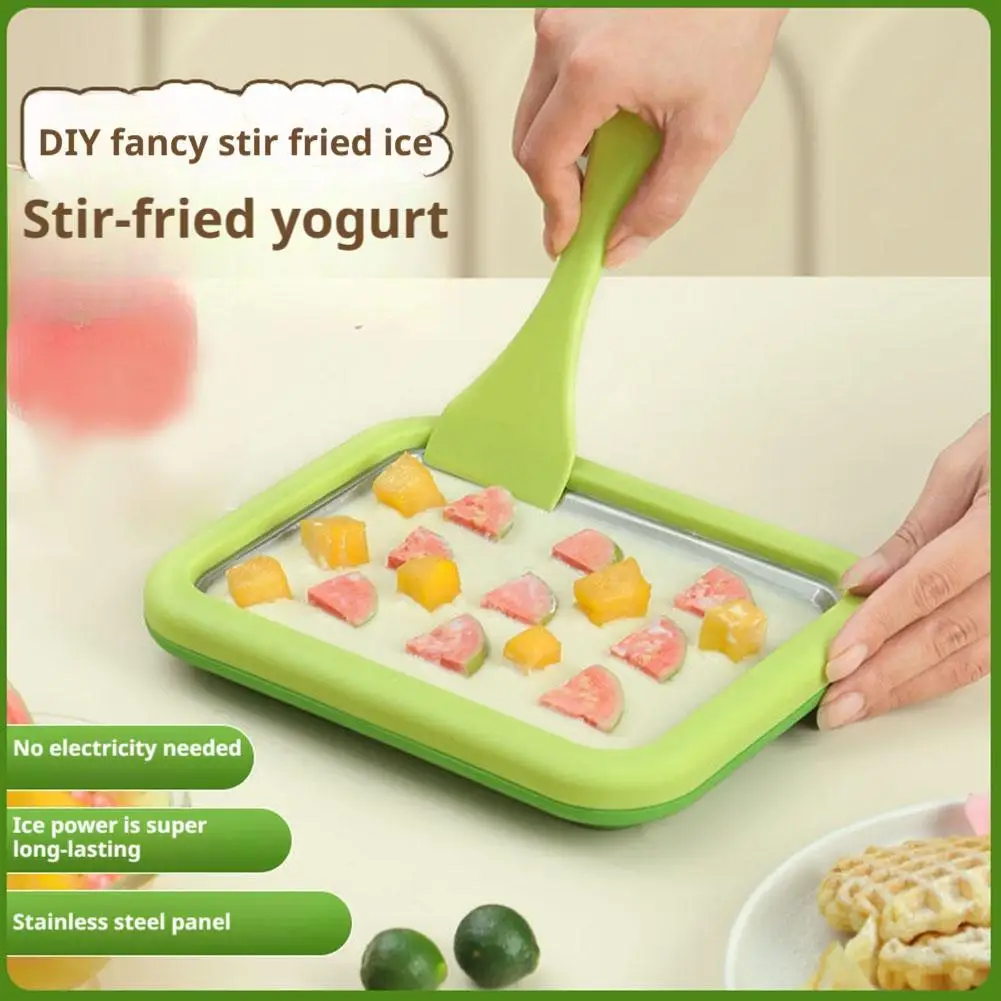 ماكينة صنع الآيس كريم بنفسك ماكينة صنع الزبادي لسيارة شربات كريم ملفوفة محلية الصنع ، مقلاة دوارة آيس كريم منزلية مع ملاعقين
