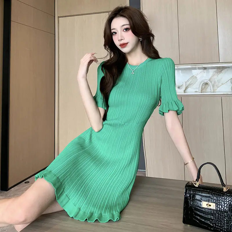 Xiaoxiangfeng Ice Silk Knitted Dress for Women's Summer New Style, Elegant and Stylish, Slimming and Slimming, Hip hugging Skirt