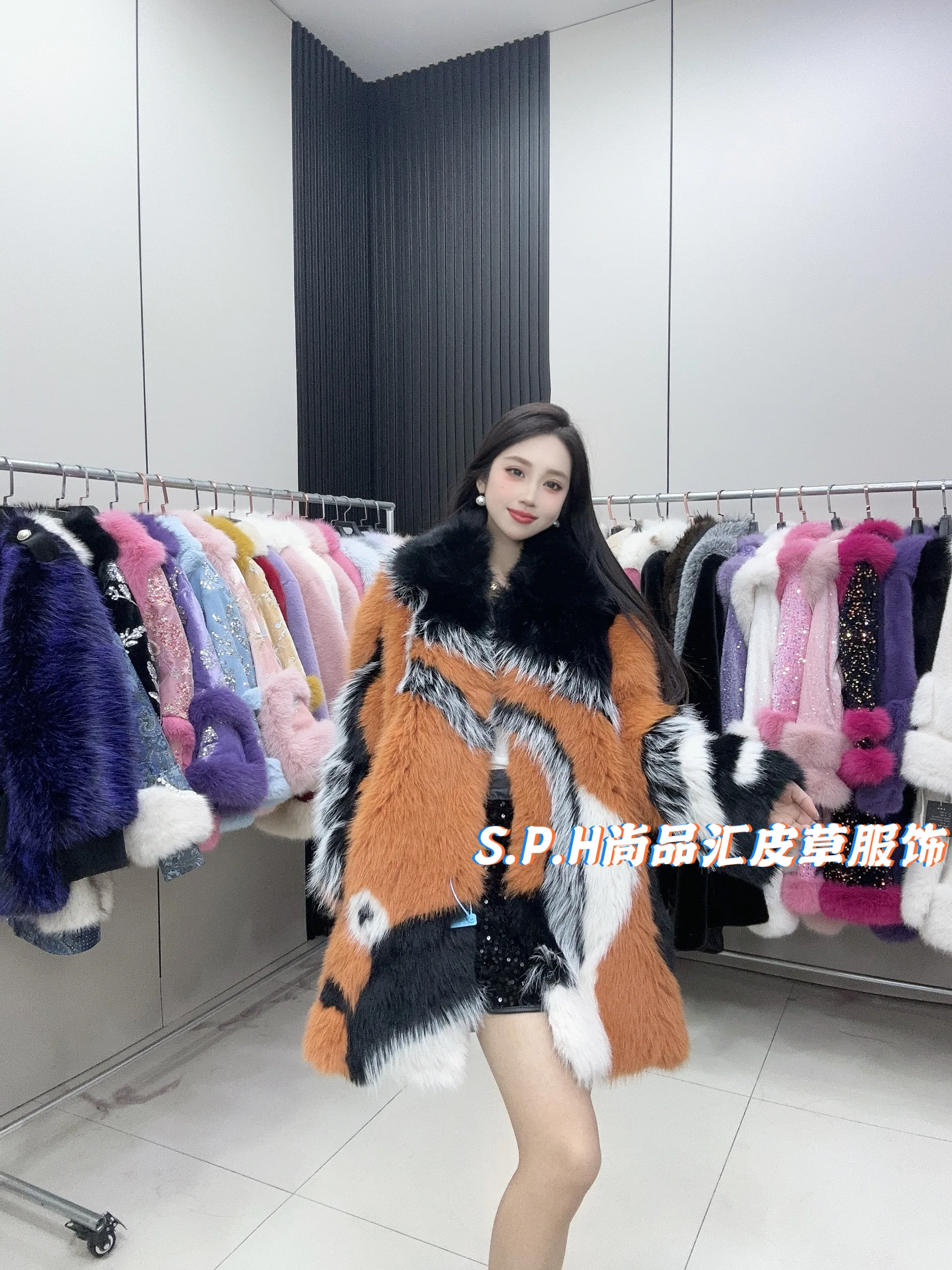 Winter New Lapel Contrasting Color Thickened Coats Female 2024 New Mid Length Fluffy Jacket Women Long Sleeve Faux Fur Coats