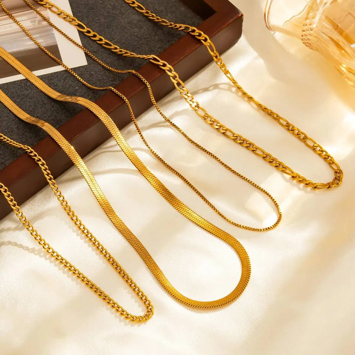 

PuRui 4pcs/set Luxury Gold Color Stainless Steel Necklace Women Retro Cuban Link Snake Chain Choker Necklace Waterproof Jewelry