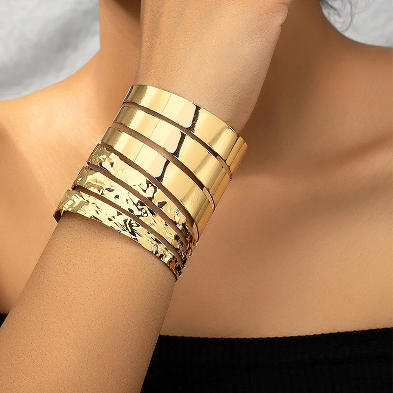 Hollow Metal Textured Bangle For Women Fashion Jewelry Holiday Gifts Accessories Timeless New Styles Trendy Elegant Item 2023617