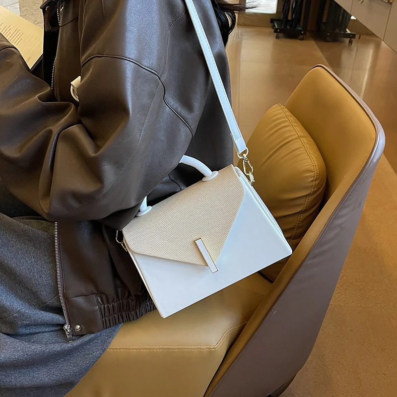 

Minimalist Unique Vintage Messenger Bag For Casual Women Featuring Solid Color Letter Logo And Large Capacity