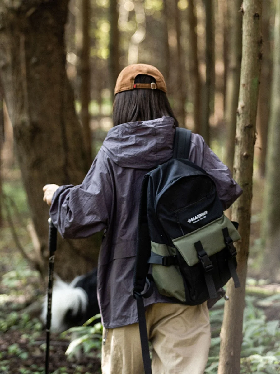 Giacca da Lavoro Outdoor Lunga con Protezione Solare 2024 Nuova Sottile per Uomo e Donna Casual Vestibilità Ampia con Design a Cappello