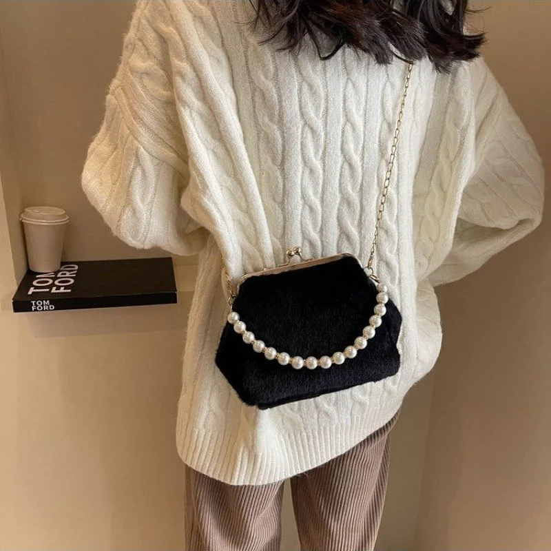 

Женская кожаная сумка через плечо, дизайнерская маленькая сумка для телефона и предметов первой необходимости, минималистичный и легкий вес