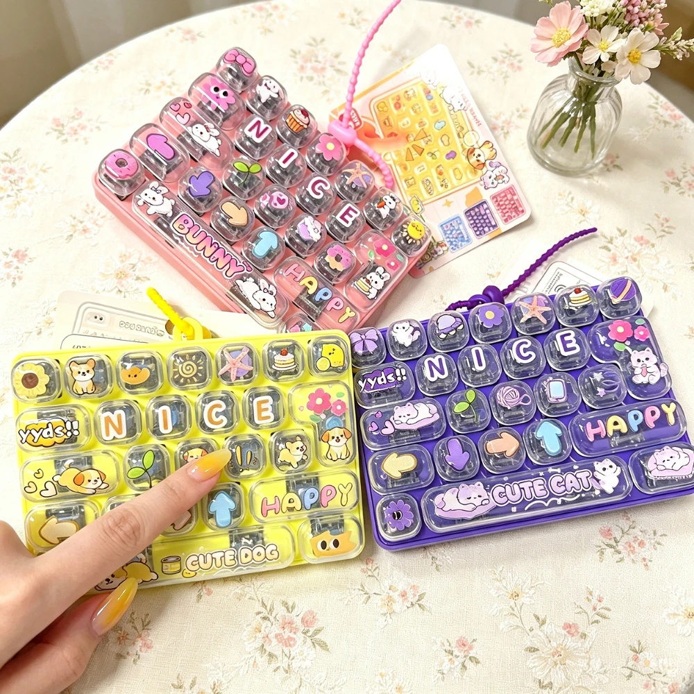 26 Grid Anti-Stress Fidget Keycap Clicker Keyboard Keychain Cartoon Hand Decompression Button Party Favor Relax Gift