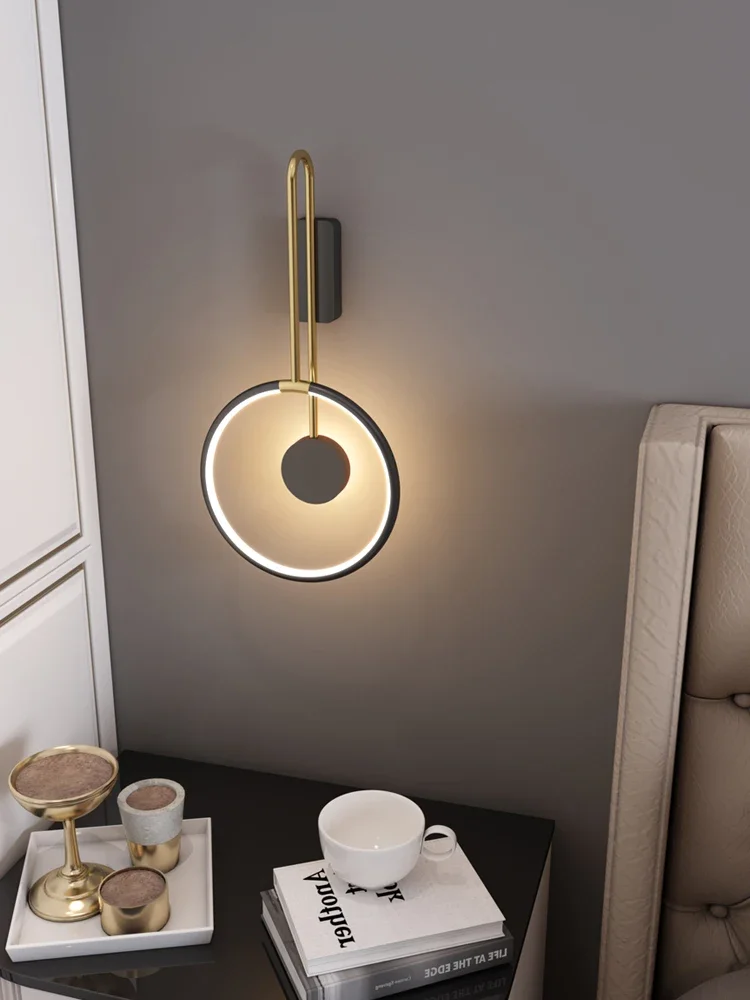 Lámpara de pared LED de cabecera de dormitorio nórdico, luz de pared de fondo de sala de estar de diseñador moderno, luz creativa de decoración de pared de pasillo