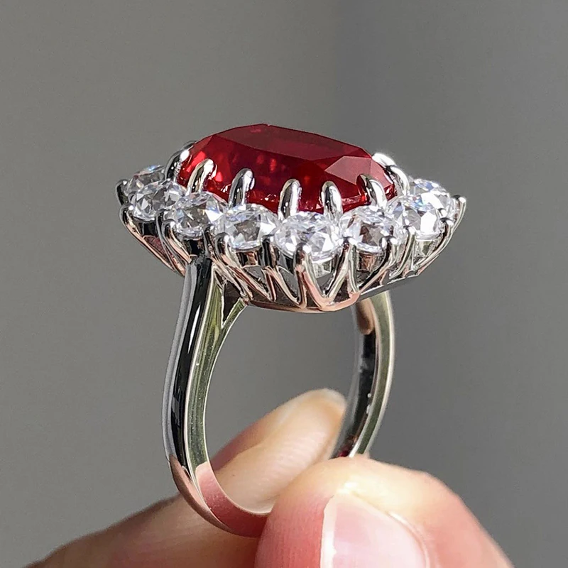 Huitan Luxuriöser roter Zirkonia-Ring für Damen, kreativer, attraktiver Finger-Schmuck, schicker, zarter Verlobungs- und Hochzeitsschmuck