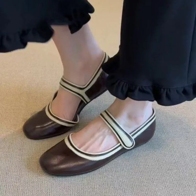 Zapatos planos de estilo Mary Jane para mujer, con punta redonda, diseño bicolor con ribete en contraste, una sola tira, hechos de cuero sintético, de estilo francés vintage, ideales para el uso diario.