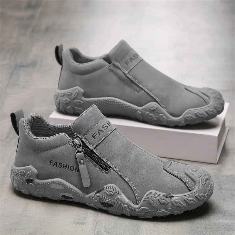 

Men's casual sneakers four seasons breathable soft-sole anti-slip lightweight outdoor running shoes fashion tooling sports shoes