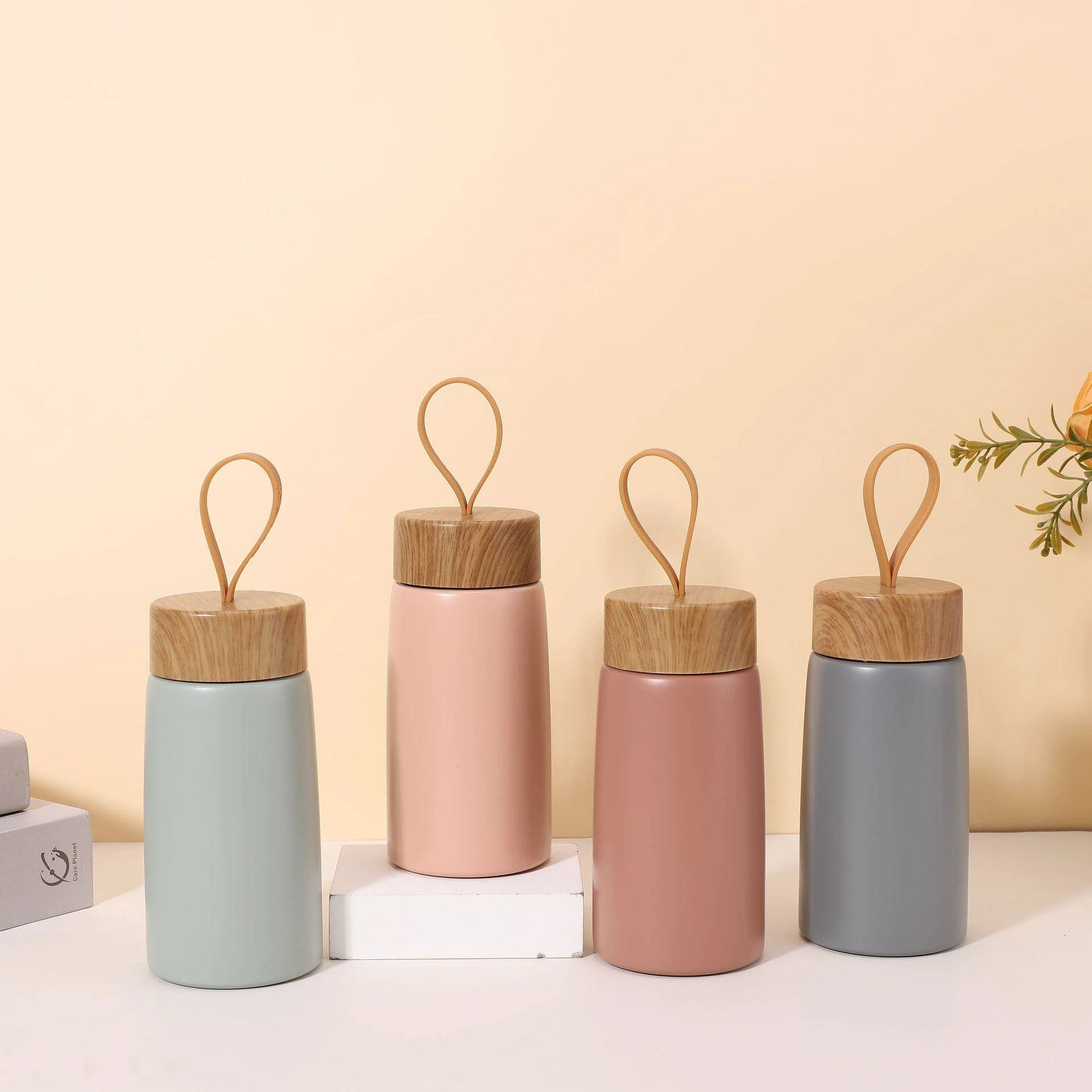 280ML Mini Travel Mug 304 Stainless Steel Insulated Thermoses Hours of Heat Cold Preservation Suitable for Camping Travel