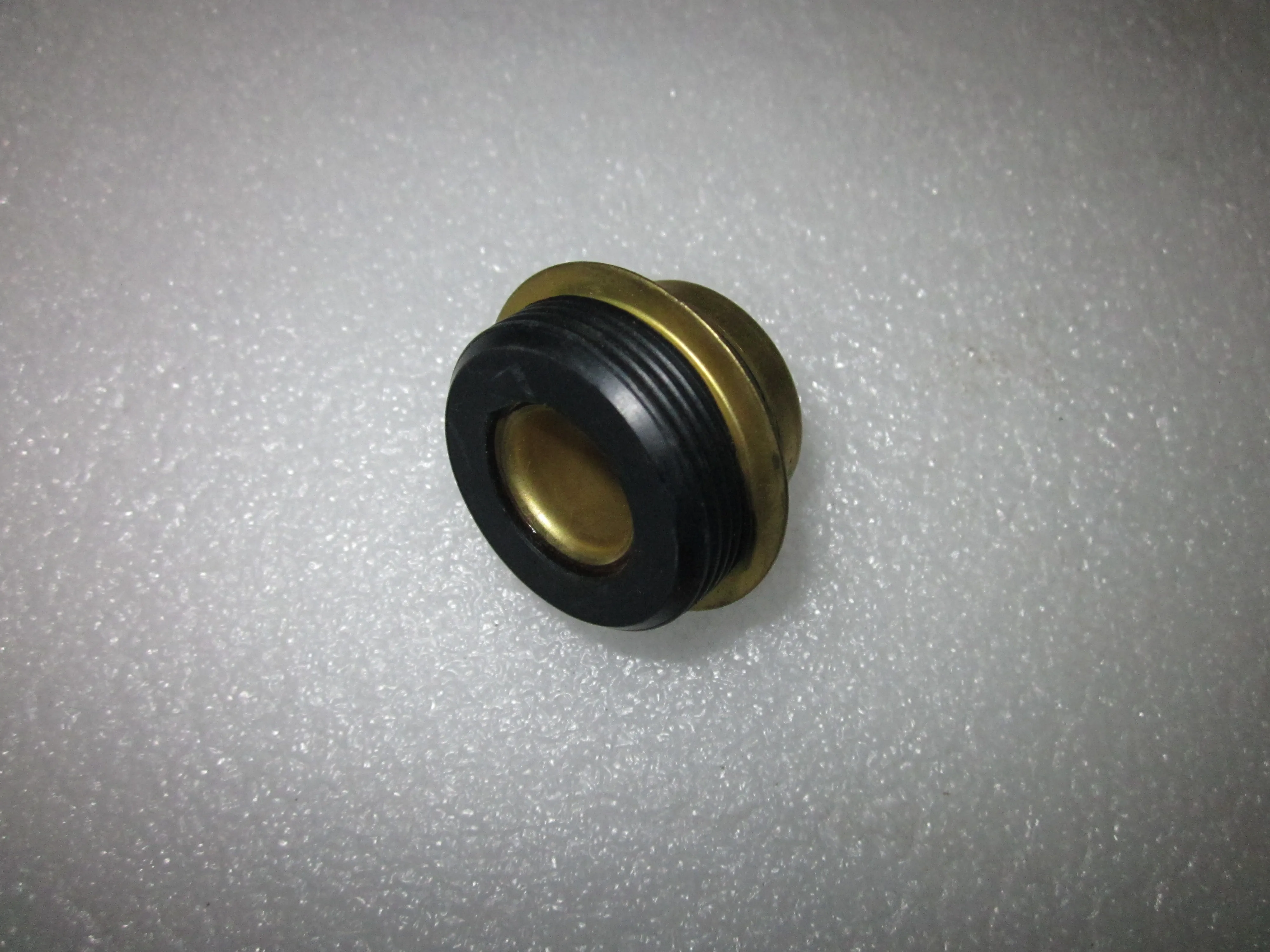water pump shaft with seal for Jiangxi Fengshou Lenar 254 tractor with engine NJ385 / NJ380