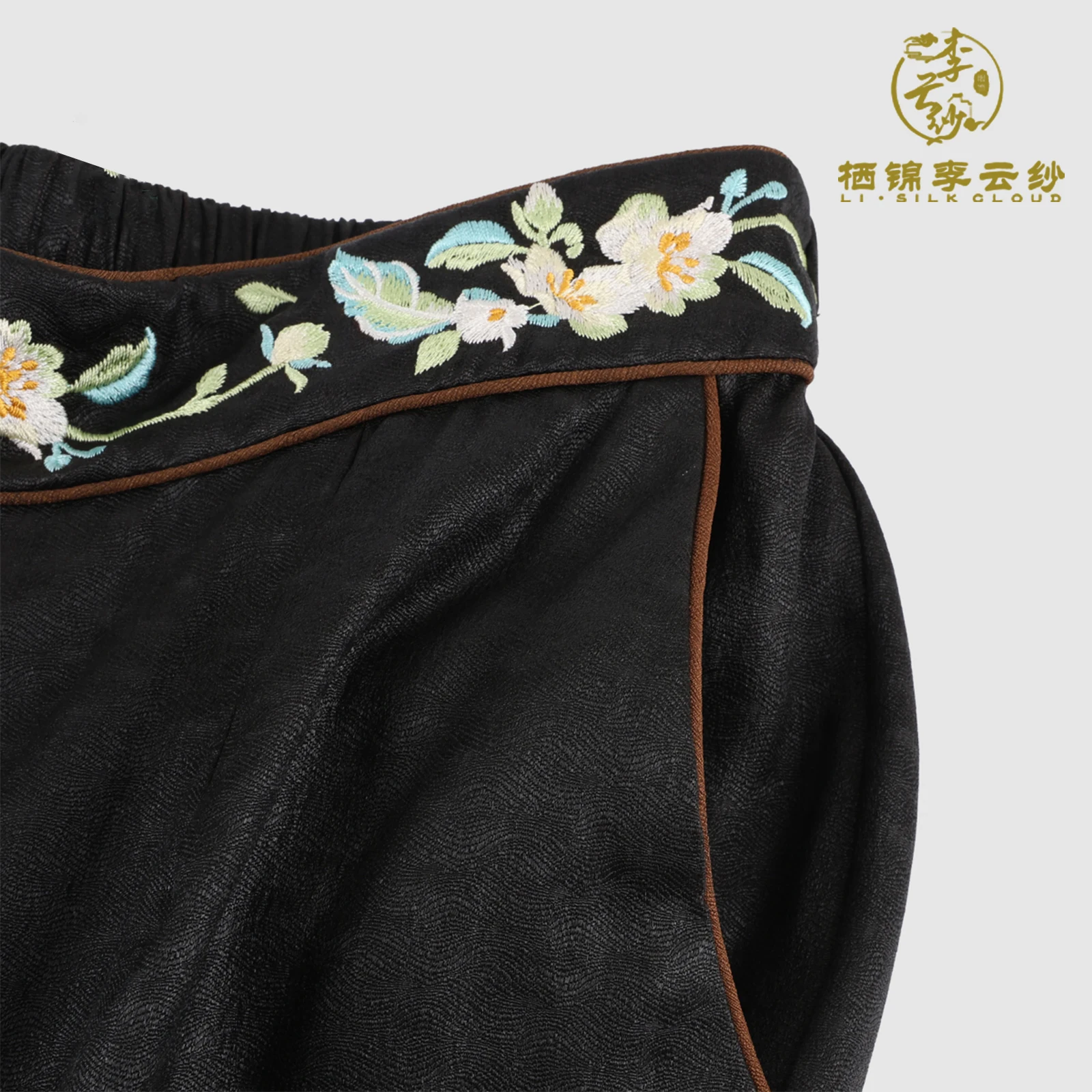 LI SILK CLOUD xiangyunsha Embroidered Pants - Glossy Silk Fabric, Skin-Friendly Comfort, Guangdong Black Pearl Guangdong Gauze