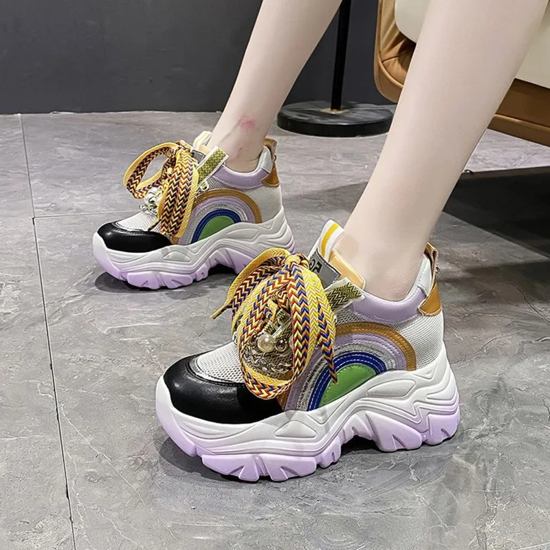 

Новые модные женские папы на толстой подошве, повседневные вулканизированные маленькие белые туфли с внутренней высотой 2025 и 8 см, Zapatillas De Mujer