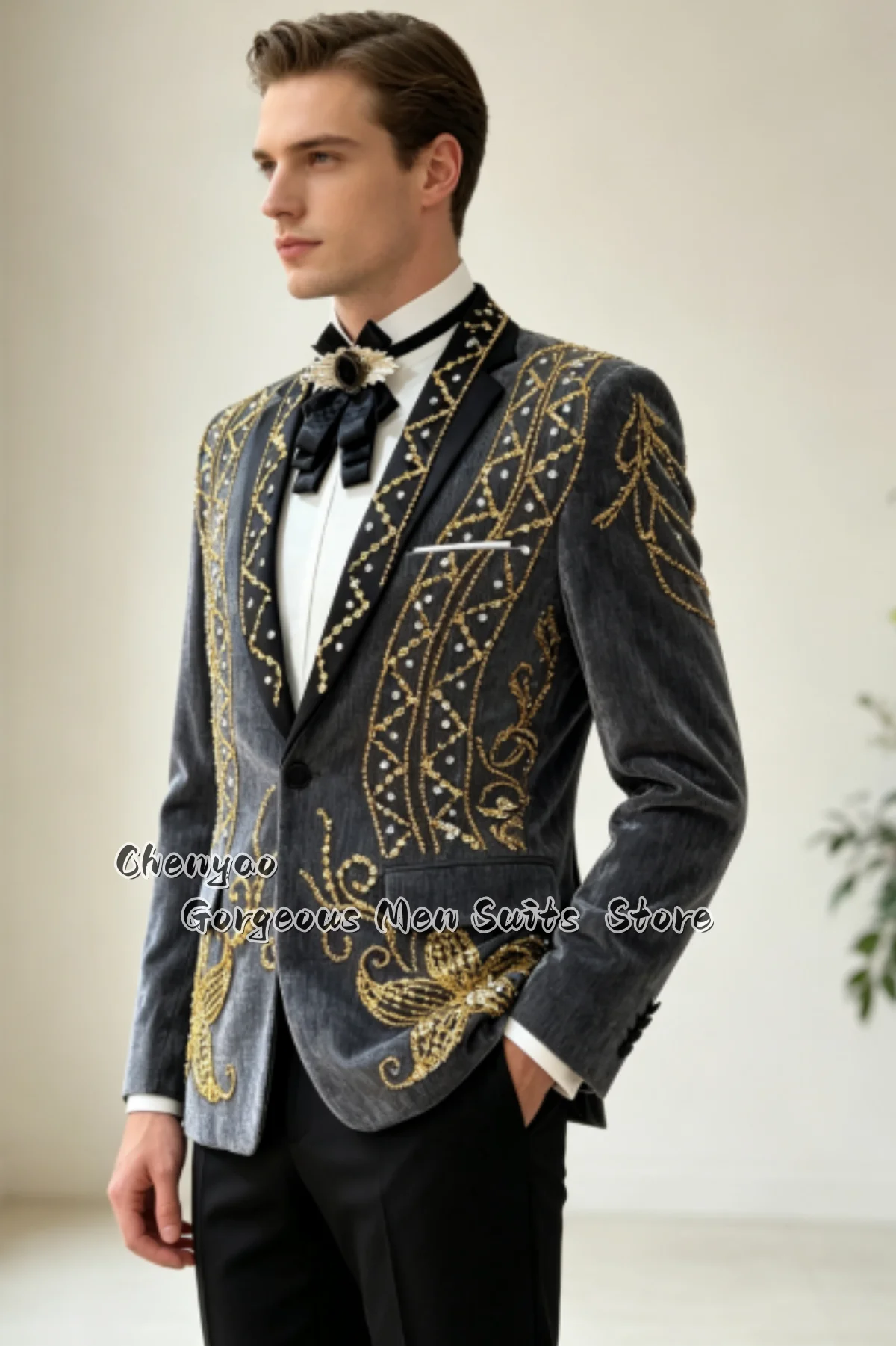 Luxury Velvet Formal Men Suits Customized Hand Embroidered Gold Pattern Pearl Beaded Blazer Slim Fit 2 Pieces Costume Homme