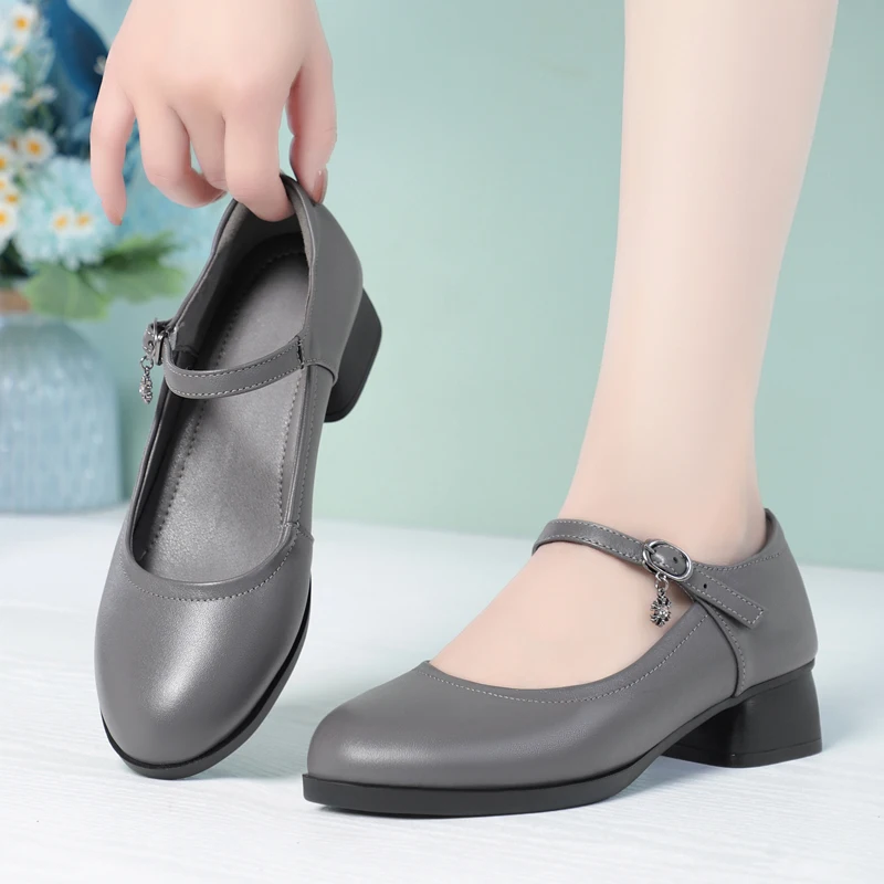 

Женские повседневные туфли AIYUQI из натуральной кожи на среднем каблуке, нескользящие, большие размеры, новинка весны 2026 года