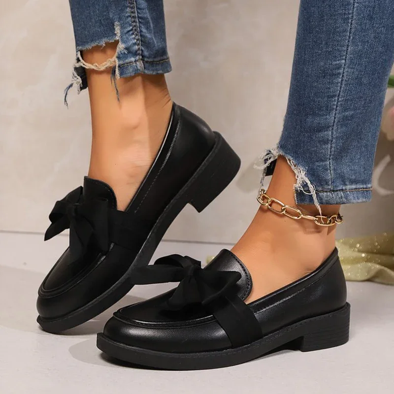 Fashion Bowknot Slip On Loafers for Women 2025 Summer Solid Color Patent Leather Shoes Woman Comfort Soft Sole Platform Loafers image 4