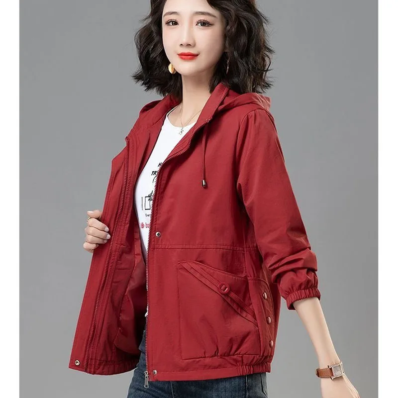 

Spring Autumn Femme Leisure Tops Outwear Middle Aged Mother Hooded Windbreaker Coat Ladies Large Size 4XL Jacket