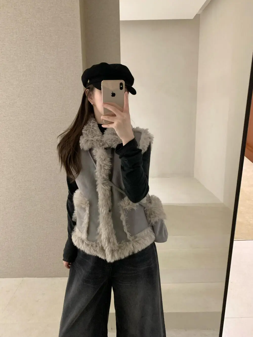 Chaleco de piel peluda y cuero para mujer, bolso cruzado con cuello de muñeca, diseño de otoño e invierno, longitud Regular de poliéster