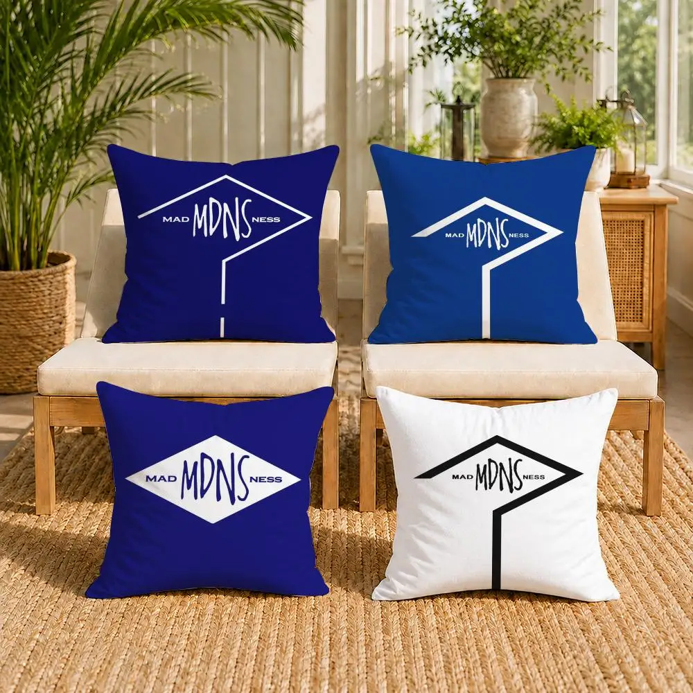Brand Design M-Madness Cushion Cover Breathable Short Plush Pillow Case Wrinkle-Resistant Machine-Washable For Easy Care